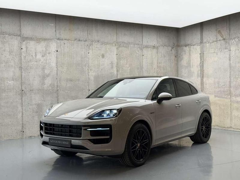 Gris Usado 2025 Porsche Cayenne Black Edition SUV | 134.900 € - Imagen 1/4