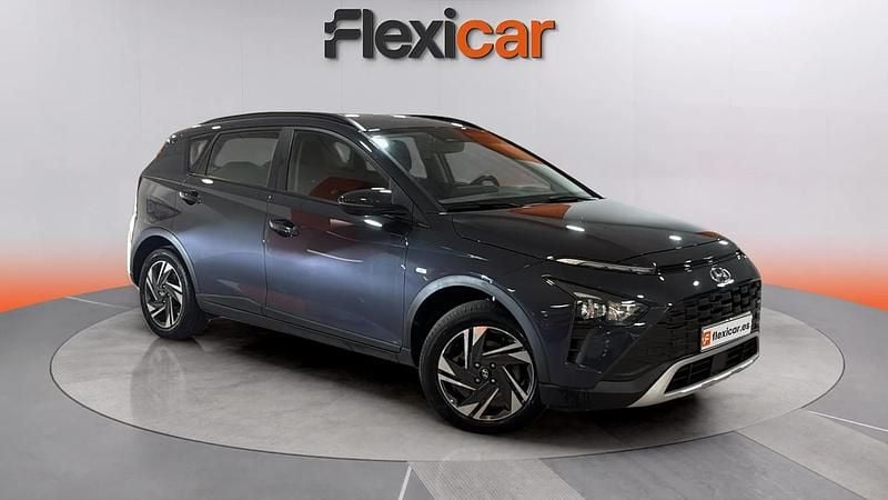 Usado Hyundai Bayon 101 CV (74 kW) 2022 Gris SUV