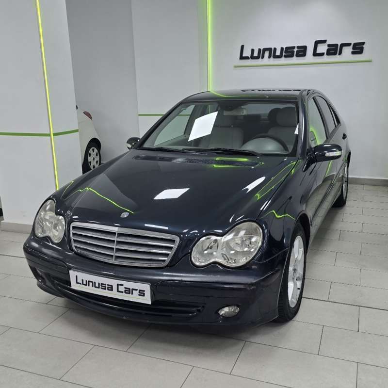 Azul Usado 2005 Mercedes C180 Elegance Berlina | 6990 € (Un poco caro) - Imagen 1/4