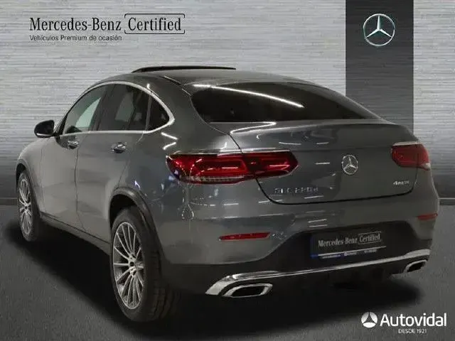 Usado Mercedes GLC220 194 CV (142 kW) 2023 Gris selenita SUV
