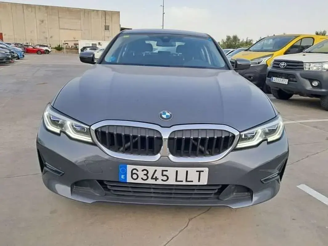 Usado BMW 318 150 CV (110 kW) 2020 Gris Berlina