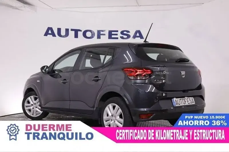 Usado Dacia Sandero Comfort 90 CV (66 kW) 2021 Azul Berlina