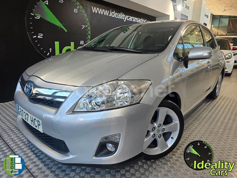 Gris / plata Usado 2011 Toyota Auris Hybrid Active Berlina | 12.990 € (Precio justo) - Imagen 1/4