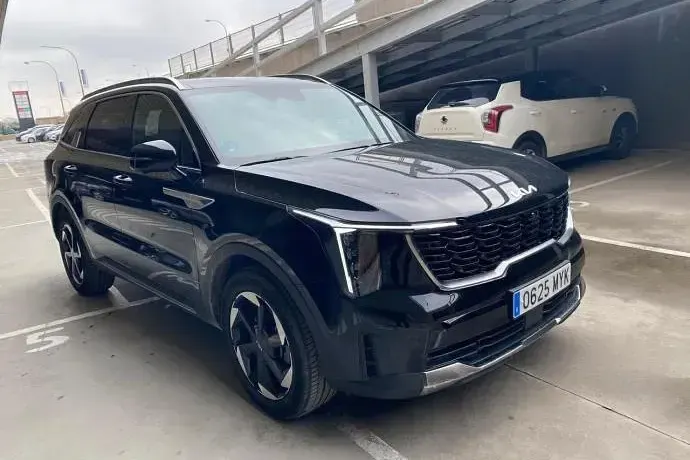 Usado Kia Sorento 265 CV (194 kW) 2025 Negro SUV