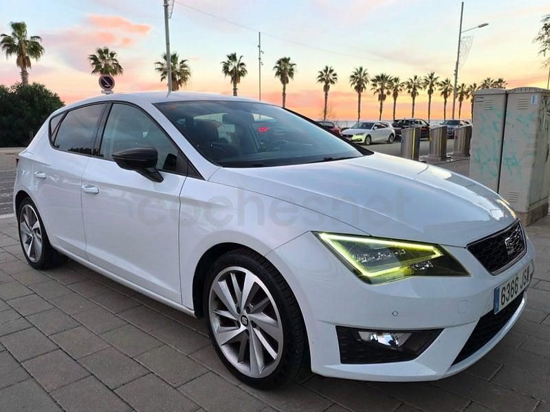Usado Seat Leon FR 184 CV (135 kW) 2016 Gris / plata Berlina