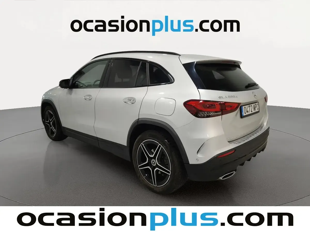 Usado Mercedes GLA200 AMG 150 CV (110 kW) 2024 Gris plata SUV