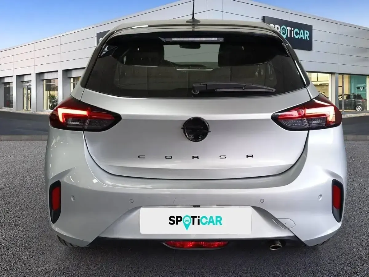 Usado Opel Corsa 100 CV (73 kW) 2025 Gris Utilitario