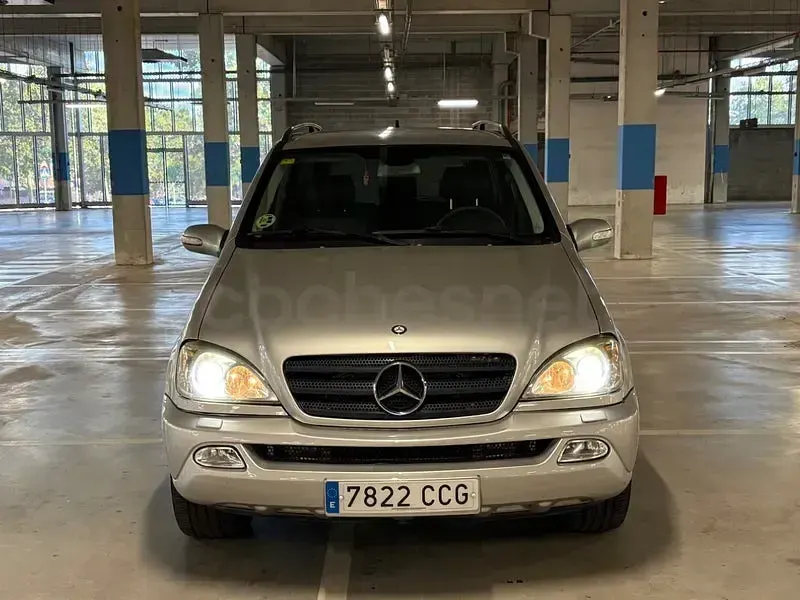 Usado Mercedes ML320 218 CV (160 kW) 2002 Gris / plata SUV