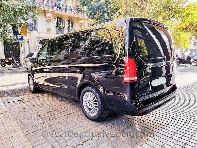 Usado Mercedes V300 Avantgarde 239 CV (175 kW) 2023 Negro Monovolumen