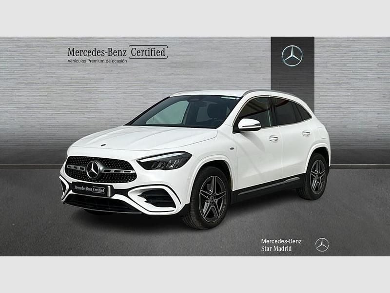 Usado Mercedes GLA250 AMG line 218 CV (160 kW) 2025 Blanco SUV