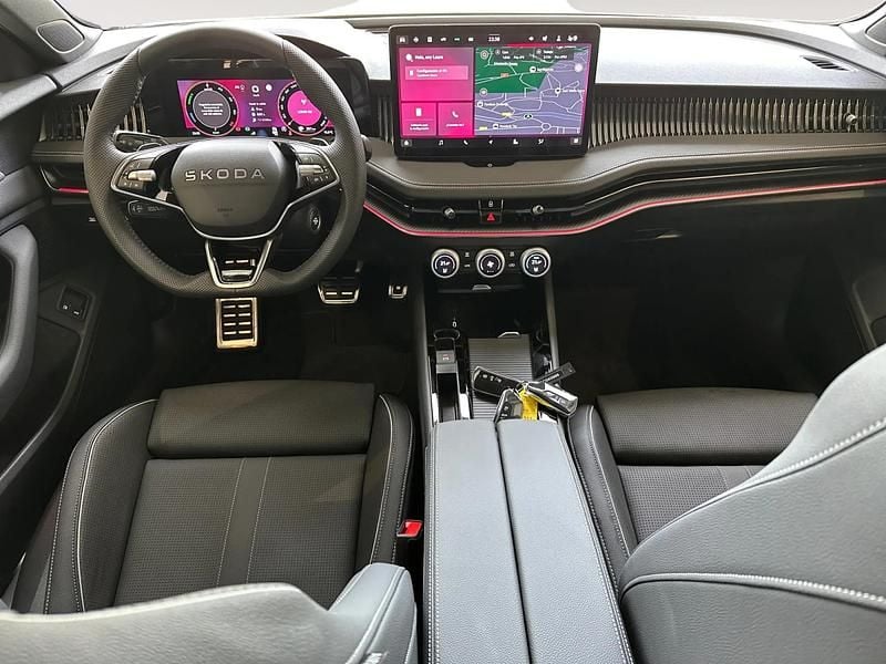 Nuevo Skoda Superb SportLine 204 CV (150 kW) 2025 Negro