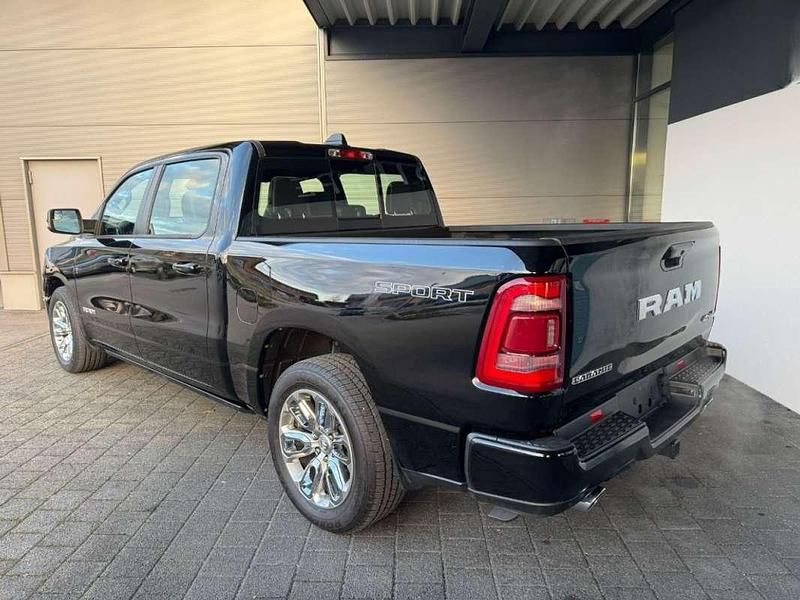 Usado RAM 1500 400 CV (294 kW) 2024 Negro Recogida