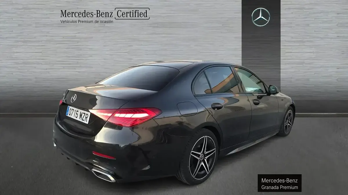 Usado Mercedes C220 200 CV (147 kW) 2025 Gris Berlina