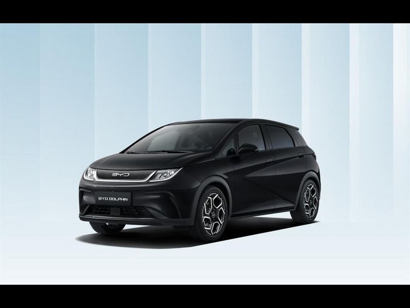 Jet black Nuevo 2025 BYD Dolphin Comfort Utilitario | 34.130 € (Un poco caro) - Imagen 1/2