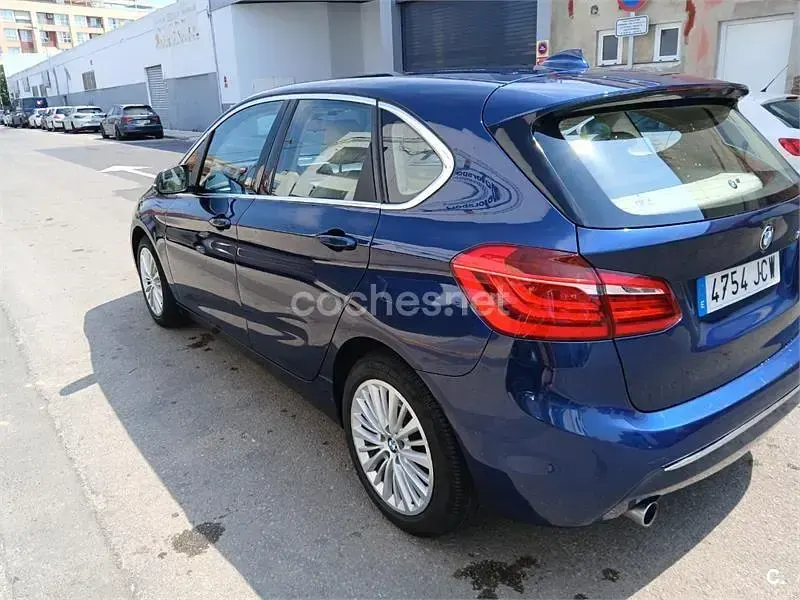 Usado BMW 218 150 CV (110 kW) 2015 Azul Familiar