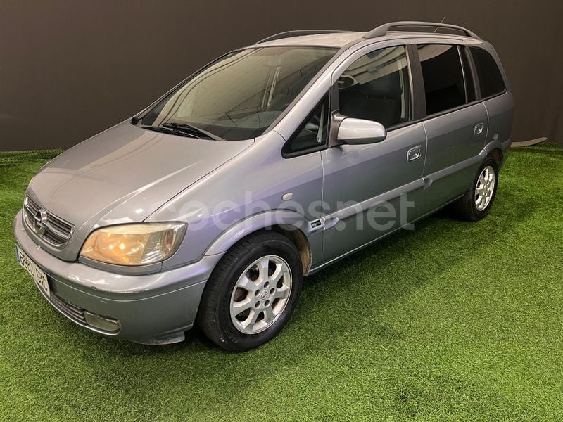 Gris / plata Usado 2004 Opel Zafira Elegance Monovolumen | 1750 € (Buen precio) - Imagen 1/4