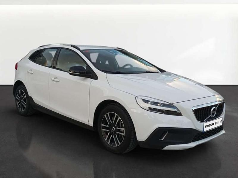 Blanco Usado 2017 Volvo V40 CC Momentum Familiar | 17.900 € (Precio justo) - Imagen 1/4
