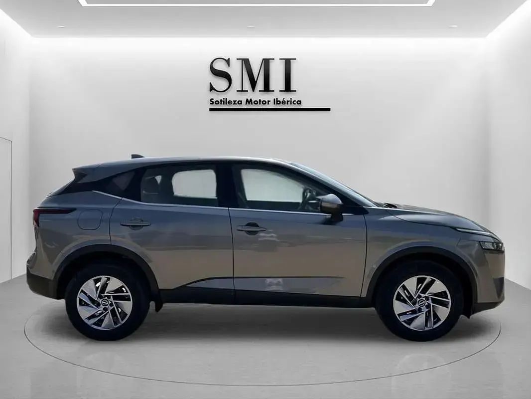 Usado Nissan Qashqai Acenta 158 CV (116 kW) 2024 Gris SUV