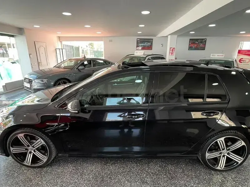 Usado VW Golf VII R 300 CV (220 kW) 2016 Negro Berlina