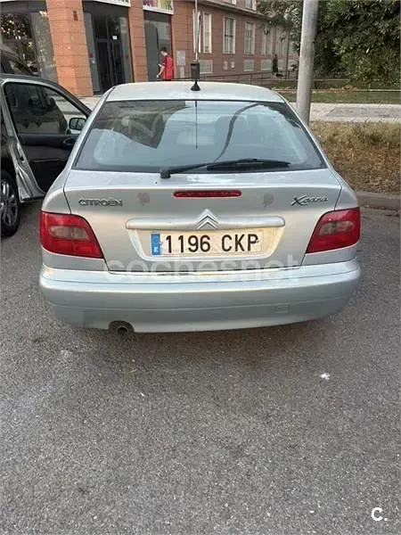 Usado Citroën Xsara 110 CV (80 kW) 2003 Gris / plata Berlina