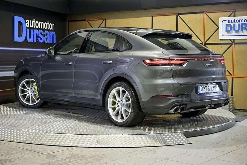 Usado Porsche Cayenne 468 CV (344 kW) 2021 Gris SUV