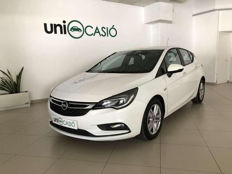 Blanco Usado 2019 Opel Astra Selective Utilitario | 14.950 € (Caro) - Imagen 1/4