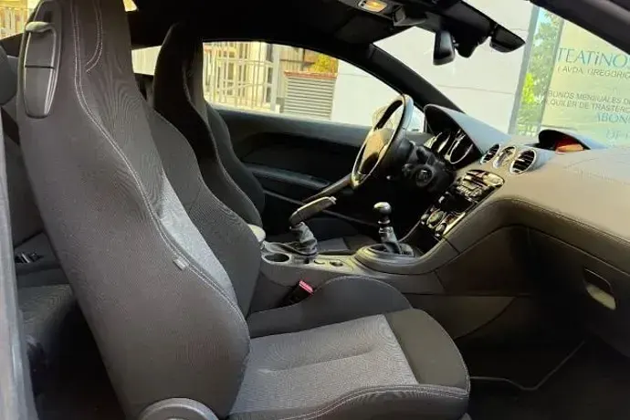 Usado Peugeot RCZ 163 CV (119 kW) 2012 Blanco Coupe