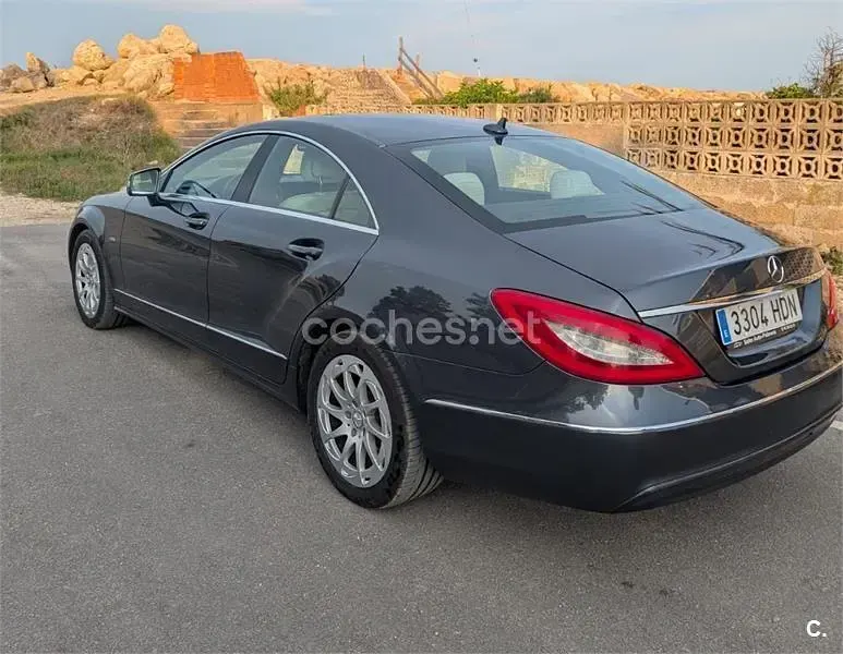 Usado Mercedes CLS250 204 CV (150 kW) 2011 Gris / plata Berlina