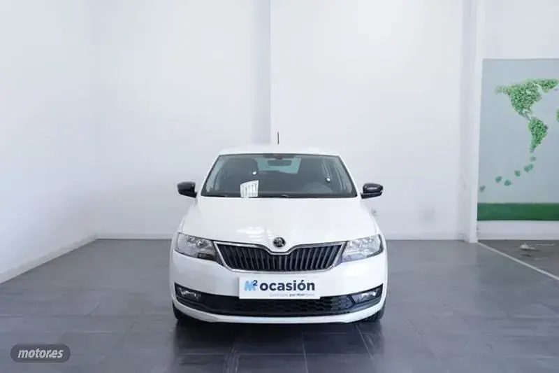 Usado Skoda Rapid Ambition 95 CV (69 kW) 2018 Blanco Utilitario