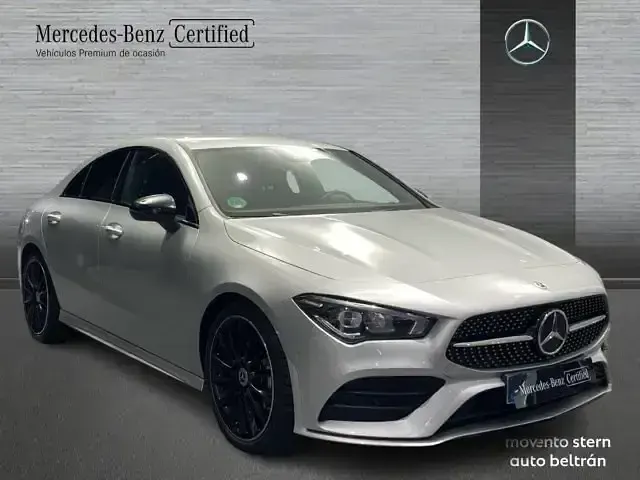 Usado Mercedes CLA180 136 CV (100 kW) 2023 Gris Coupe