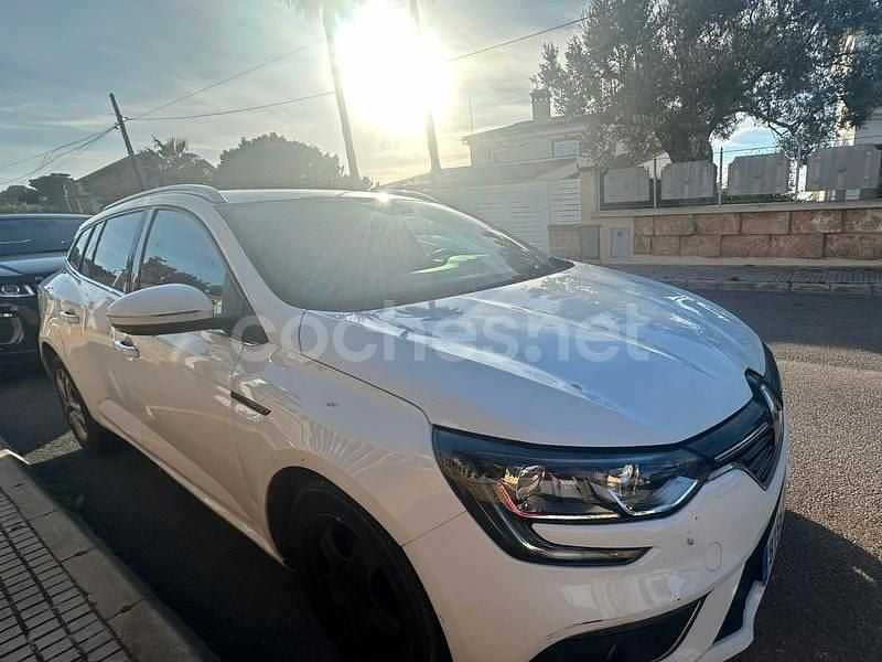 Usado Renault Mégane GrandTour Bose Edition 110 CV (80 kW) 2018 Blanco Familiar