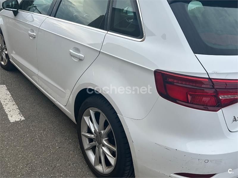 Usado Audi A3 116 HP (85 kW) 2018 Branco Sedan