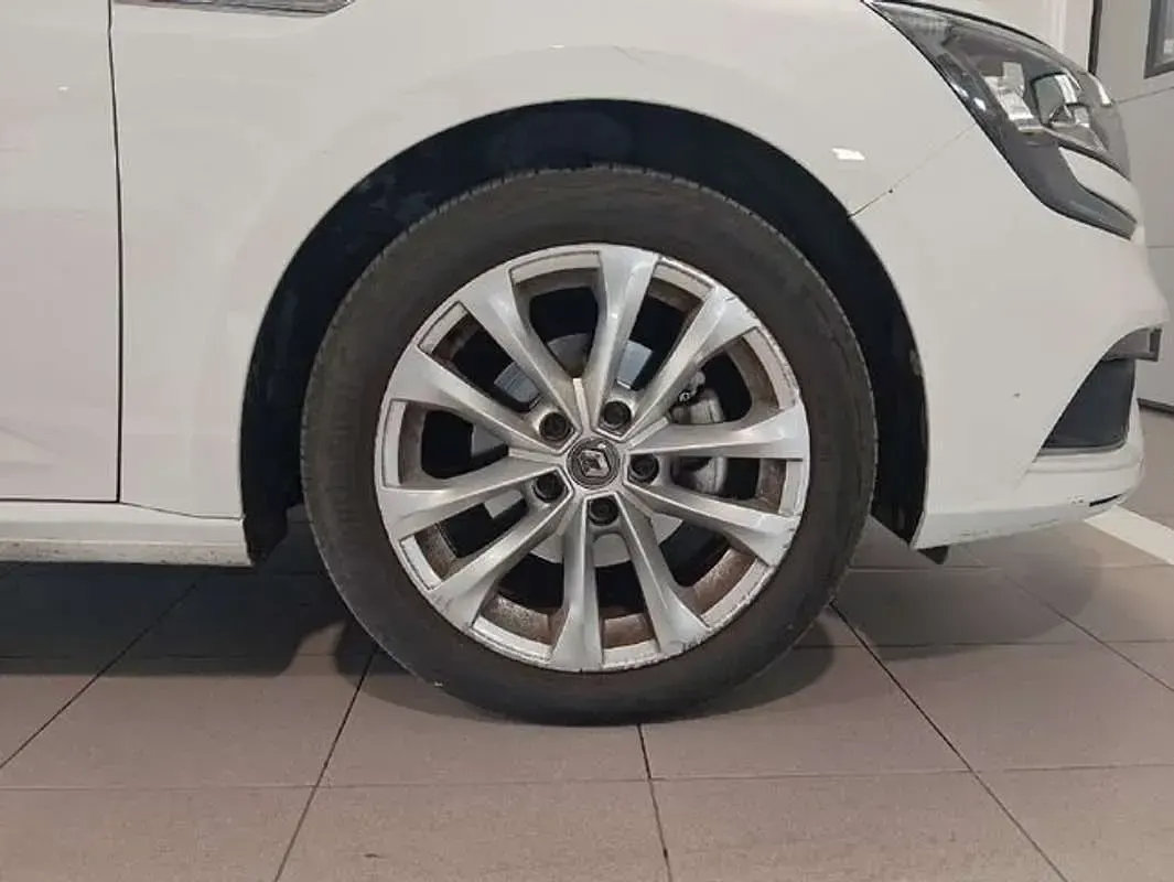 Usado Renault Mégane IV Zen 140 CV (102 kW) 2019 Blanco Utilitario