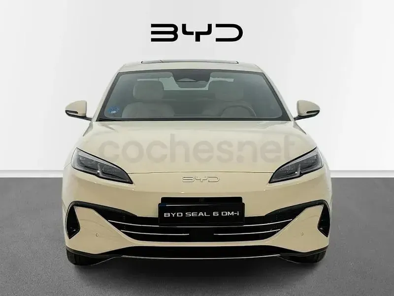 Nuevo BYD Seal Comfort 212 CV (155 kW) 2025 Marrón Berlina