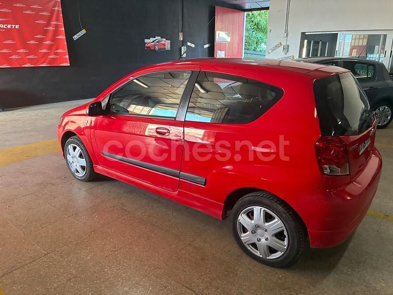 Usado Chevrolet Kalos SE 94 CV (69 kW) 2008 Rojo Berlina