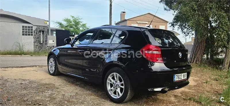 Usado BMW 118 143 CV (105 kW) 2010 Negro Utilitario