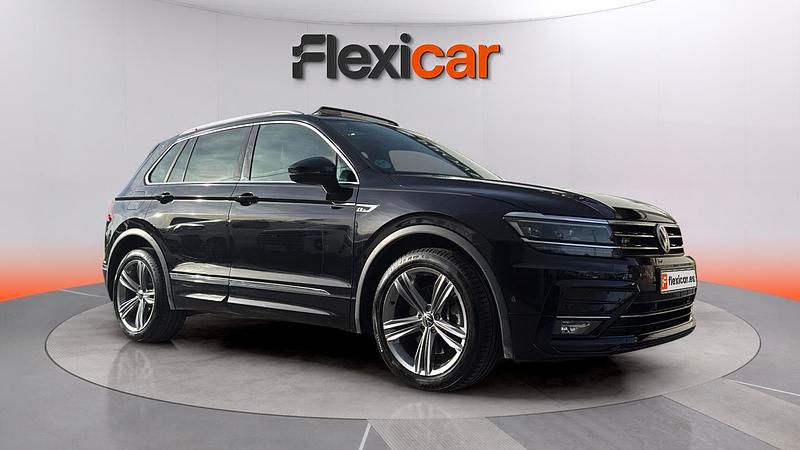 Usado VW Tiguan Sportline 190 CV (139 kW) 2020 Negro SUV