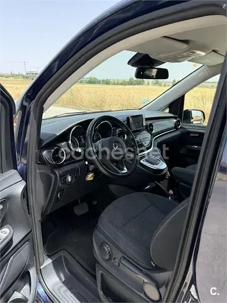 Usado Mercedes V220 163 CV (119 kW) 2022 Azul Monovolumen