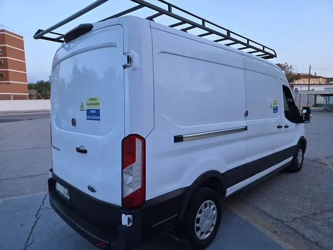 Usado Ford Transit Trend 131 CV (96 kW) 2020 Blanco Van