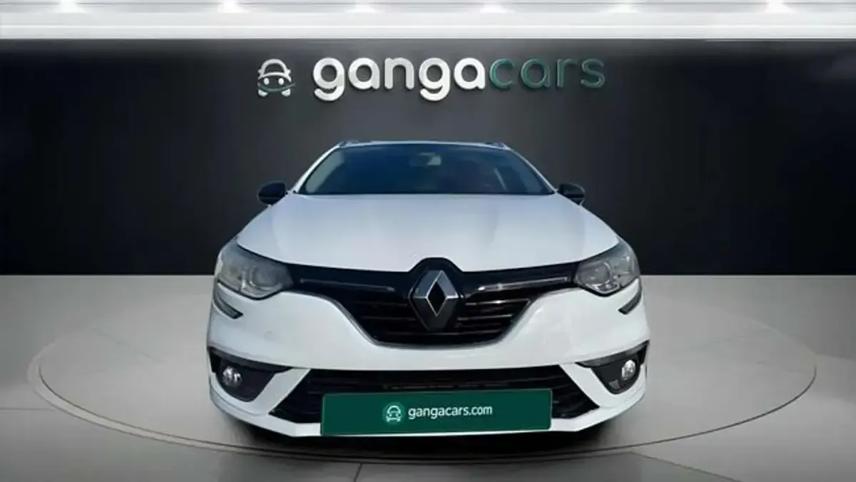 Usado Renault Mégane GrandTour LIMITED 116 CV (85 kW) 2019 Blanco Familiar
