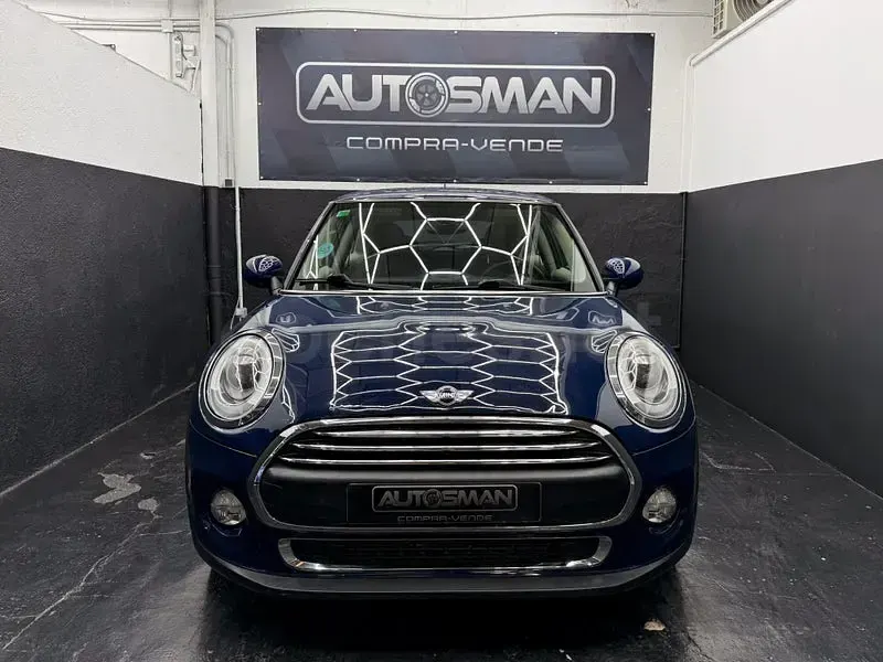 Usado Mini ONE 102 CV (75 kW) 2018 Azul Utilitario