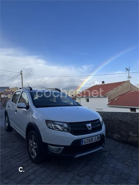 Usado Dacia Sandero Stepway 90 CV (66 kW) 2016 Blanco Berlina