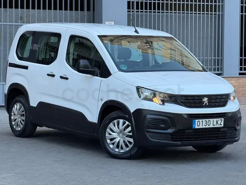 Usado Peugeot Rifter Access 100 CV (73 kW) 2020 Blanco Monovolumen