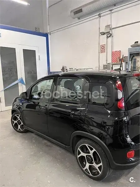Usado Fiat Panda Sport 70 CV (51 kW) 2022 Negro Utilitario