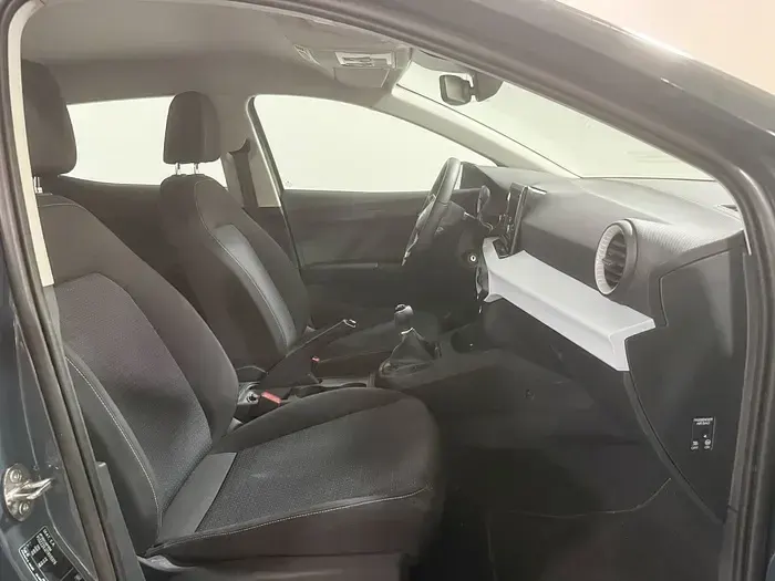 Usado Seat Ibiza Style 115 CV (84 kW) 2025 Azul Utilitario