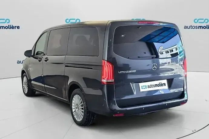 Używany Mercedes Vito 163 KM (119 kW) 2021 Szary Van