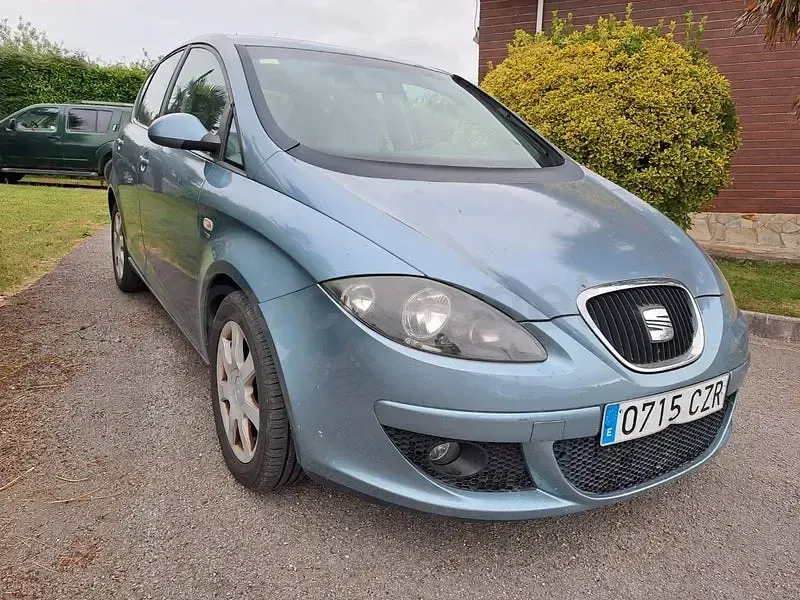 Usado Seat Altea Stylance 140 CV (102 kW) 2004 Azul Monovolumen