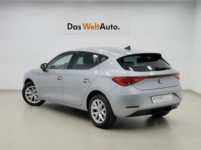 Gris plata Usado 2024 Seat Leon Style | 21.800 € (Super precio) - Imagen 1/4