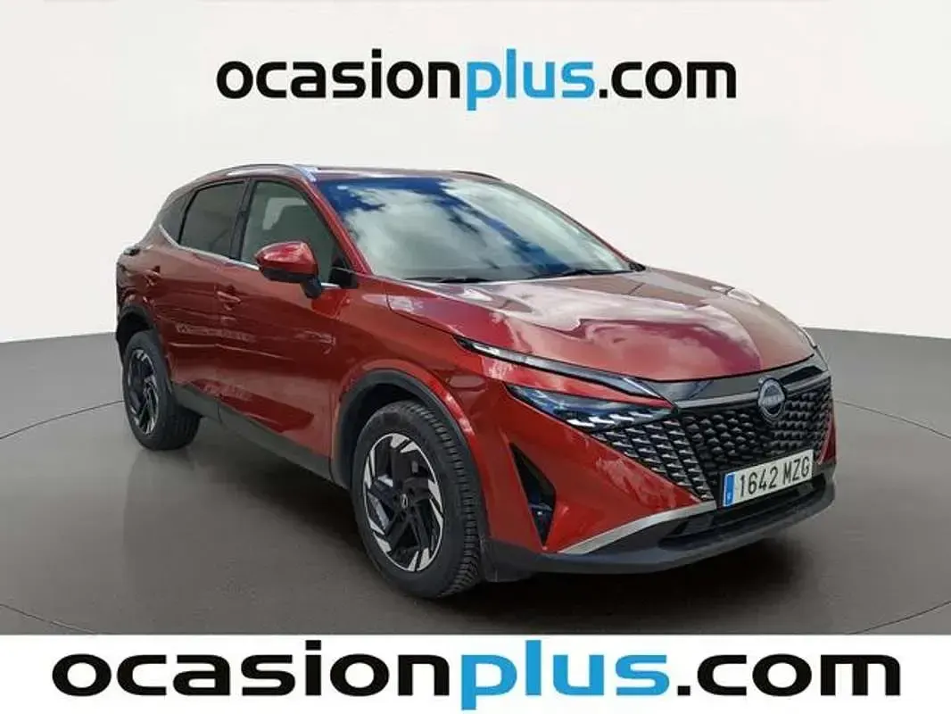 Usado Nissan Qashqai Acenta 158 CV (116 kW) 2025 Rojo SUV