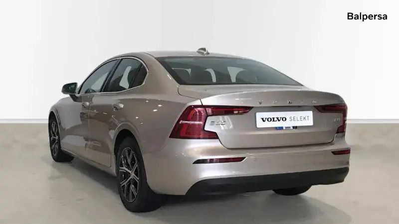 Usado Volvo S60 Core 211 CV (155 kW) 2024 Beige Berlina